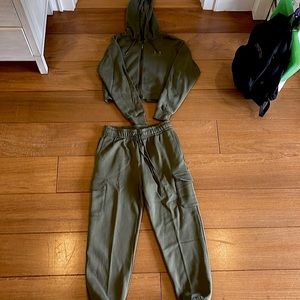 Under Armor Green Sweat Set